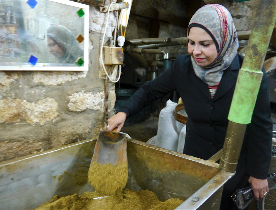 Fatimah demonstrates how Za'atar is prepared. (Photo: Megan Hanna)